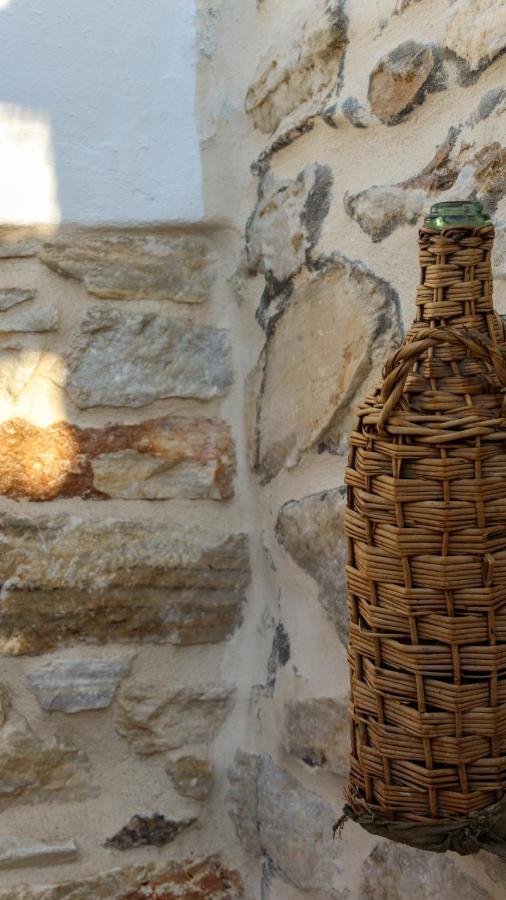 Laina Traditional Guest House Apérathos エクステリア 写真